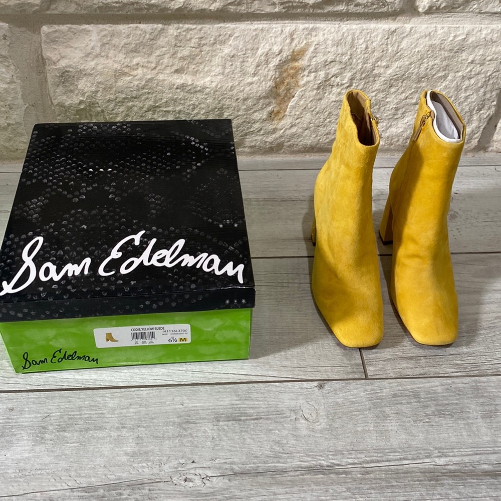 NIB Sam Edelman Codie Yellow Suede Booties